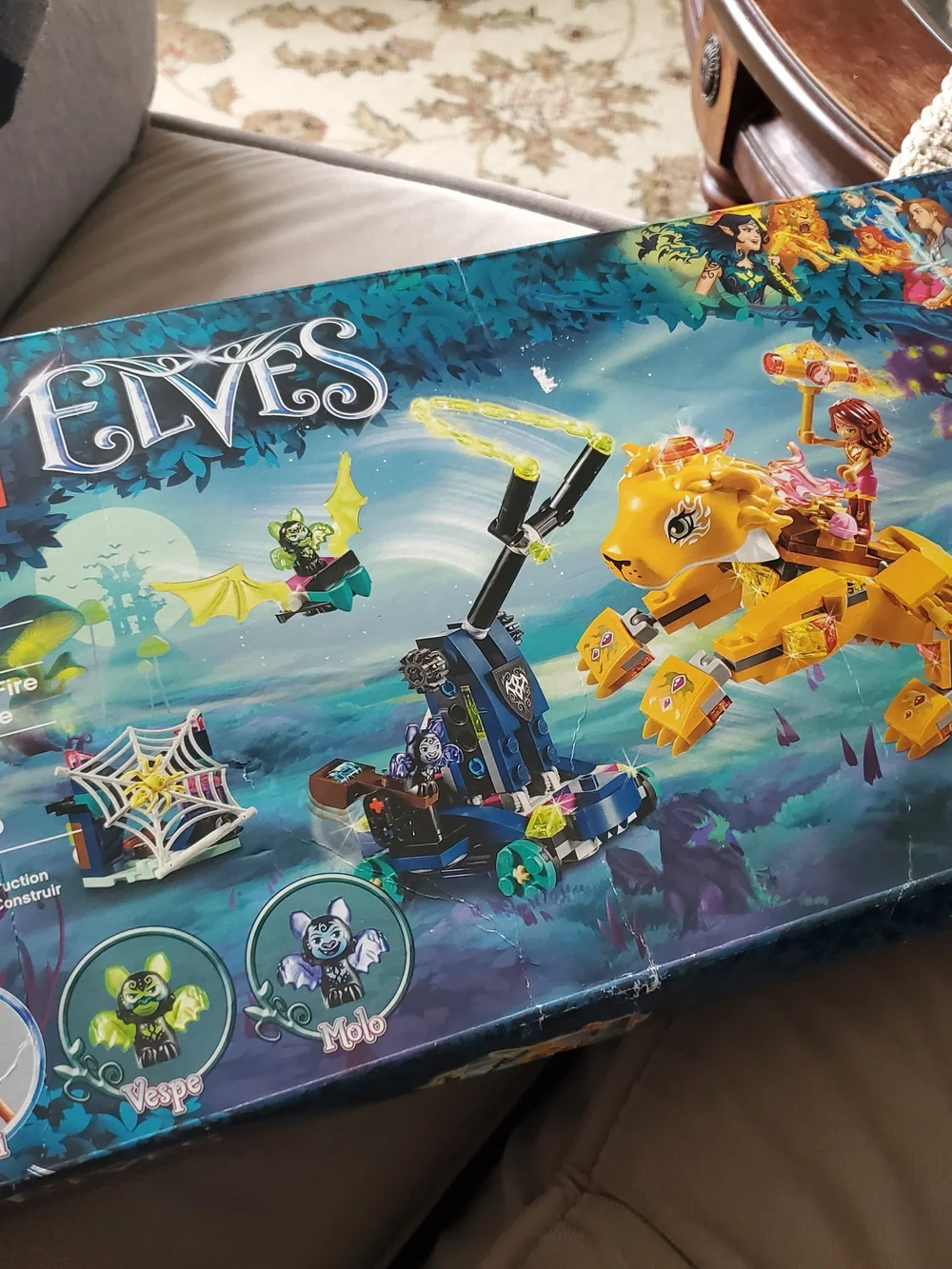 LEGO Elves Yellow Lion Guardian Build with Blue Accents